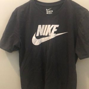 Nike T-shirt